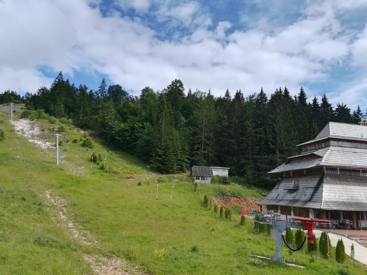 Carobni Breg Ξενοδοχείο Μόκρα Γκόρα Εξωτερικό φωτογραφία